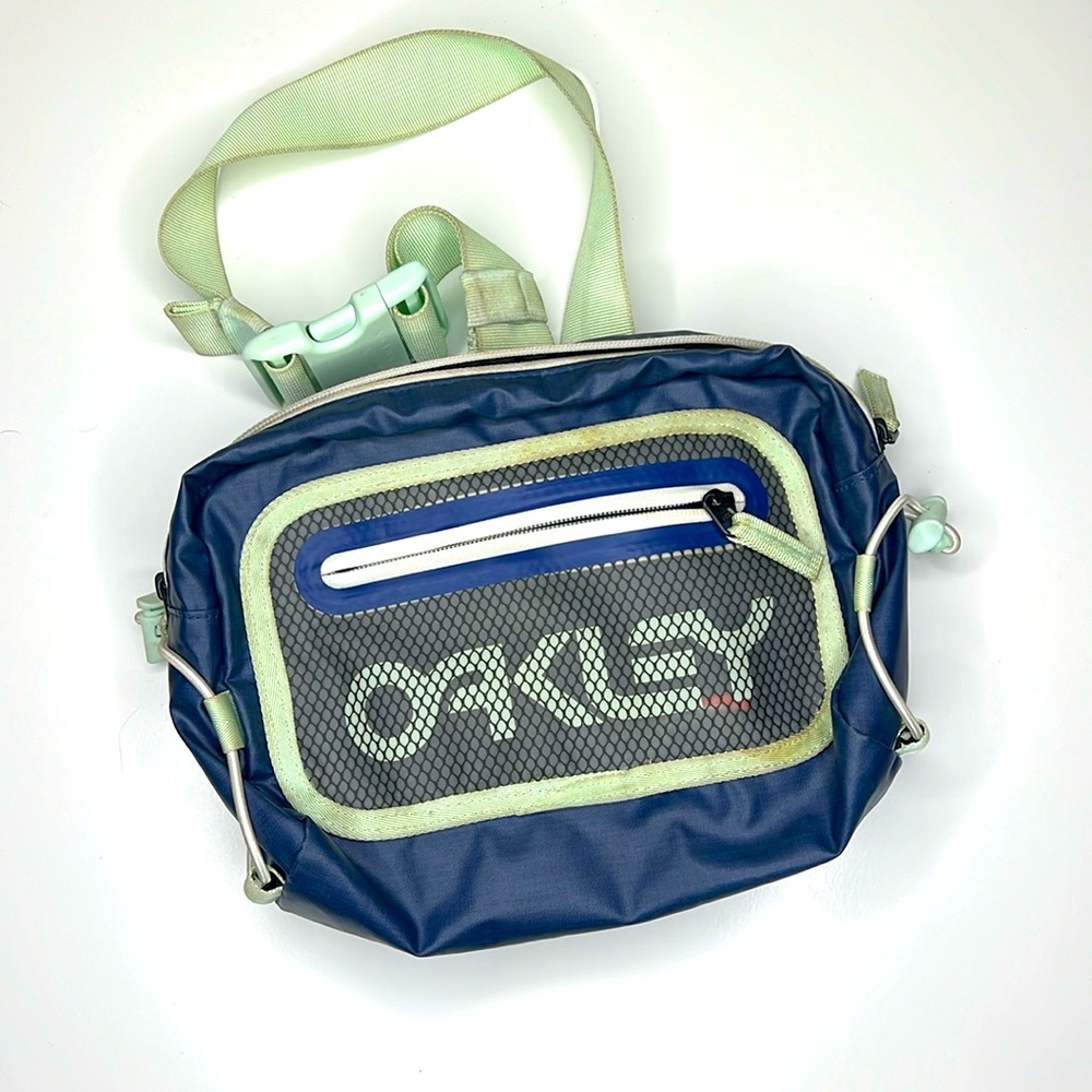 Oakley retro hip bag